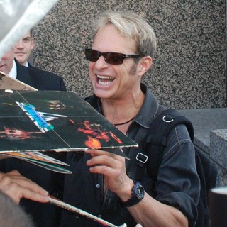 David Lee Roth in David Lee Roth Signs Autographs as He Leaves His Hotel in Philadelphia