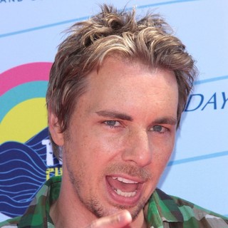 Dax Shepard in The 2012 Teen Choice Awards - Arrivals