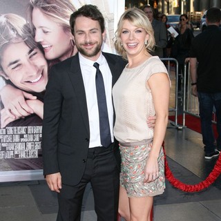 Charlie Day, Mary Elizabeth Ellis in Los Angeles Premiere of Going the Distance - Arrivals