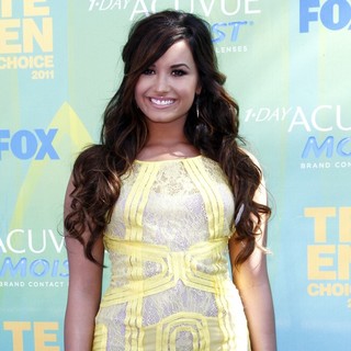 Demi Lovato in 2011 Teen Choice Awards