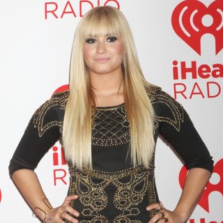Demi Lovato in 2012 iHeartRadio Music Festival - Day 1 - Arrivals