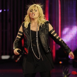 2013 MuchMusic Video Awards - Show