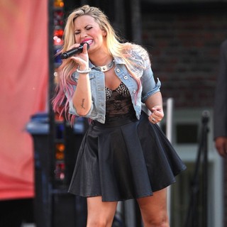 Demi Lovato in Demi Lovato Performs as Part of Good Morning America's Summer Concert Series