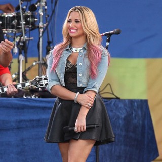 Demi Lovato in Demi Lovato Performs as Part of Good Morning America's Summer Concert Series