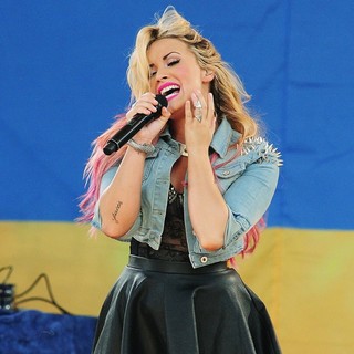 Demi Lovato in Demi Lovato Performs as Part of Good Morning America's Summer Concert Series