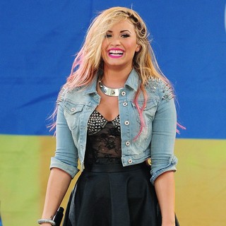 Demi Lovato in Demi Lovato Performs as Part of Good Morning America's Summer Concert Series