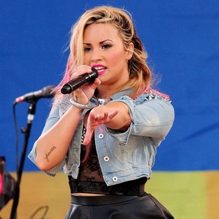 Demi Lovato in Demi Lovato Performs as Part of Good Morning America's Summer Concert Series