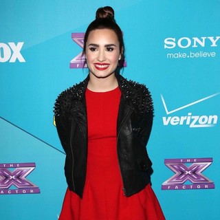 Demi Lovato in FOX's The X Factor Finalists Party - Arrivals - demi-lovato-the-x-factor-finalists-party-02