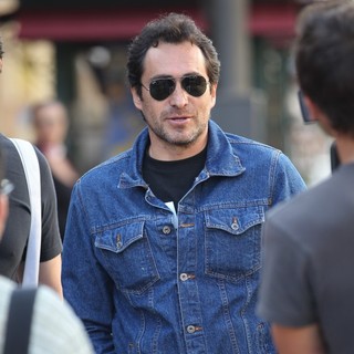 Demian Bichir in Demian Bichir Out Shopping at The Grove