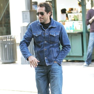 Demian Bichir in Demian Bichir Out Shopping at The Grove