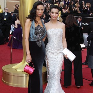 Wendi Deng, Li Bingbing in 84th Annual Academy Awards - Arrivals