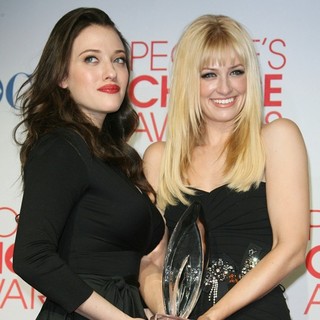 Kat Dennings, Beth Behrs in 2012 People's Choice Awards - Press Room
