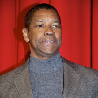 Denzel Washington in The German Flight Premiere