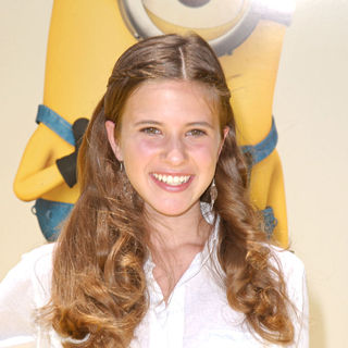 Caroline Sunshine in Los Angeles Premiere Of Universal Pictures' "Despicable Me" - Arrivals