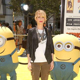 Kristen Wiig in Los Angeles Premiere Of Universal Pictures' "Despicable Me" - Arrivals