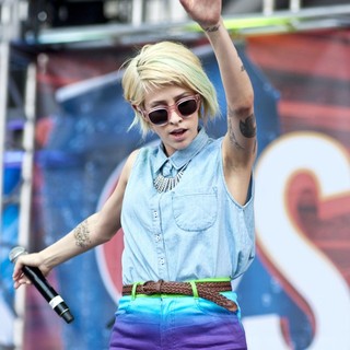 Dev in B96 Pepsi Summerbash