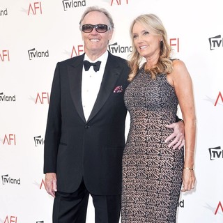 Peter Fonda, Margaret DeVogelaere in The 40th AFI Life Achievement Award Honoring Shirley MacLaine