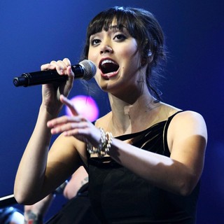 Dia Frampton in The Voice Live on Tour - dia-frampton-the-voice-live-on-tour-06