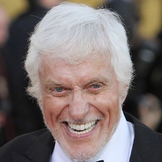 Dick Van Dyke in The 18th Annual Screen Actors Guild Awards - Arrivals