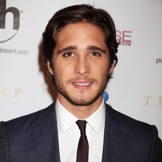 Diego Boneta in 2012 Miss Universe Pageant - Arrivals - diego-boneta-2012-miss-universe-pageant-01