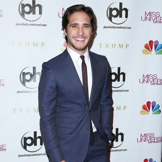 Diego Boneta in 2012 Miss Universe Pageant - Arrivals - diego-boneta-2012-miss-universe-pageant-04