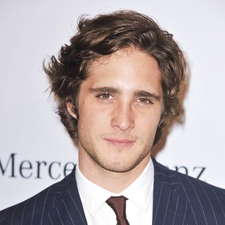 Diego Boneta in 26th Anniversary Carousel of Hope Ball - Presented by Mercedes-Benz - Arrivals - diego-boneta-26th-anniversary-carousel-of-hope-ball-03
