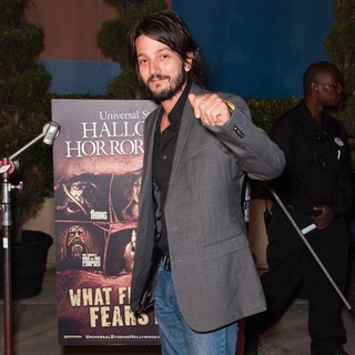 Diego Luna in Universal Studios Hollywood Halloween Horror Nights Eyegore Awards - Arrivals