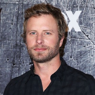 Dierks Bentley in 2012 American Country Awards - Arrivals