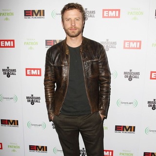 Dierks Bentley in EMI Music 2012 Grammy Awards Party - dierks-bentley-emi-music-2012-grammy-awards-party-02