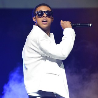 Diggy Simmons in Diggy Simmons Performs Scream Tour with The Next Generation Pt. 2