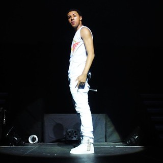 Diggy Simmons in Diggy Simmons Performs Scream Tour with The Next Generation Pt. 2