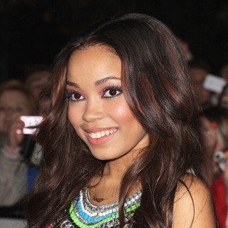 Dionne Bromfield in The MOBO Awards 2011 - Arrivals