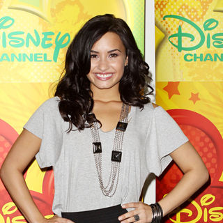 Demi Lovato in Disney/ABC Television Group Summer Press Junket - Arrivals