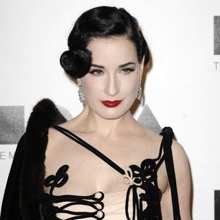 2011 MOCA Gala: An Artist's Life Manifesto - Arrivals