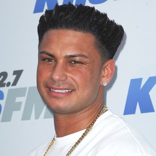 DJ Pauly D in 102.7 KIIS FM's Wango Tango 2012 - Arrivals