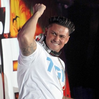 DJ Pauly D in 102.7 KIIS FM's Wango Tango 2012 - Show