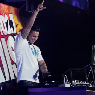 DJ Pauly D in 102.7 KIIS FM's Wango Tango 2012 - Show