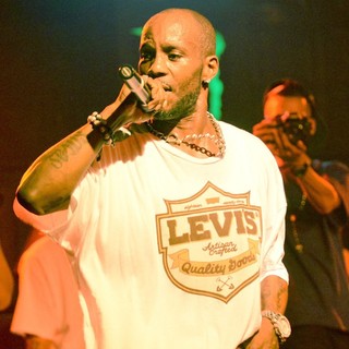 DMX Performing Live to Promote His CD Undisputed