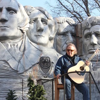 Don McLean in 86th Annual Macy's Thanksgiving Day Parade