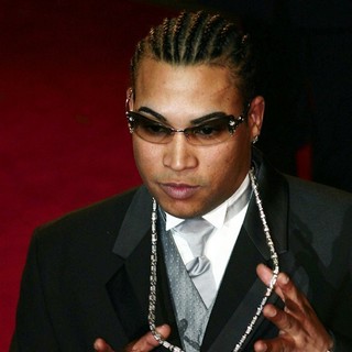 Don Omar in The Premio Lo Nuestro Awards - don-omar-the-premio-lo-nuestro-awards-04