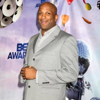 Donnie McClurkin in The 11th Annual BET Awards - Press Room - donnie-mcclurkin-11th-annual-bet-awards-press-room-01
