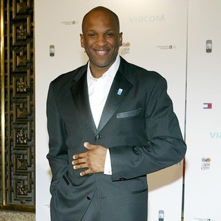 Donnie McClurkin in The Dream Concert Presented by Viacom to Benefit Martin Luther King, Jr. National Memorial - donnie-mcclurkin-dream-concert-02