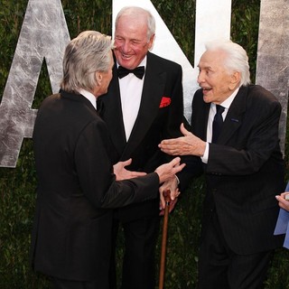Michael Douglas, Jerry Weintraub, Kirk Douglas in 2013 Vanity Fair Oscar Party - Arrivals