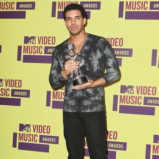 2012 MTV Video Music Awards - Press Room