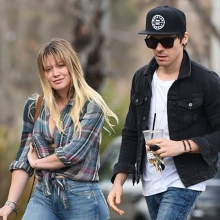 Hilary Duff, Matthew Koma-Hilary Duff Has Coffee with Matthew Koma