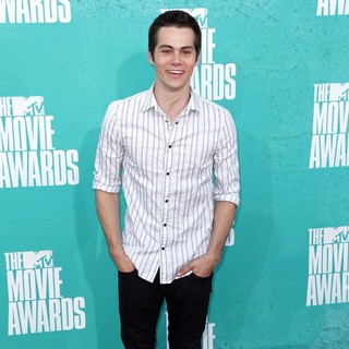 Dylan O'Brien in 2012 MTV Movie Awards - Arrivals - dylan-o-brien-2012-mtv-movie-awards-01