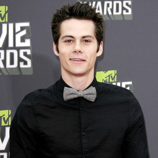 Dylan O'Brien in 2013 MTV Movie Awards - Arrivals - dylan-o-brien-2013-mtv-movie-awards-01