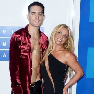 who is dating josh groben?