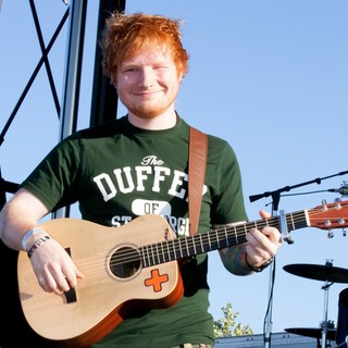 Ed Sheeran in Ed Sheeran Performs Live at Bite of Las Vegas