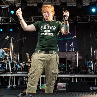 Ed Sheeran in Ed Sheeran Performs Live at Bite of Las Vegas